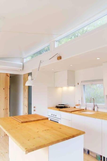 Eco Tiny Home & Office For Digital Nomads Vallmoll Exterior photo